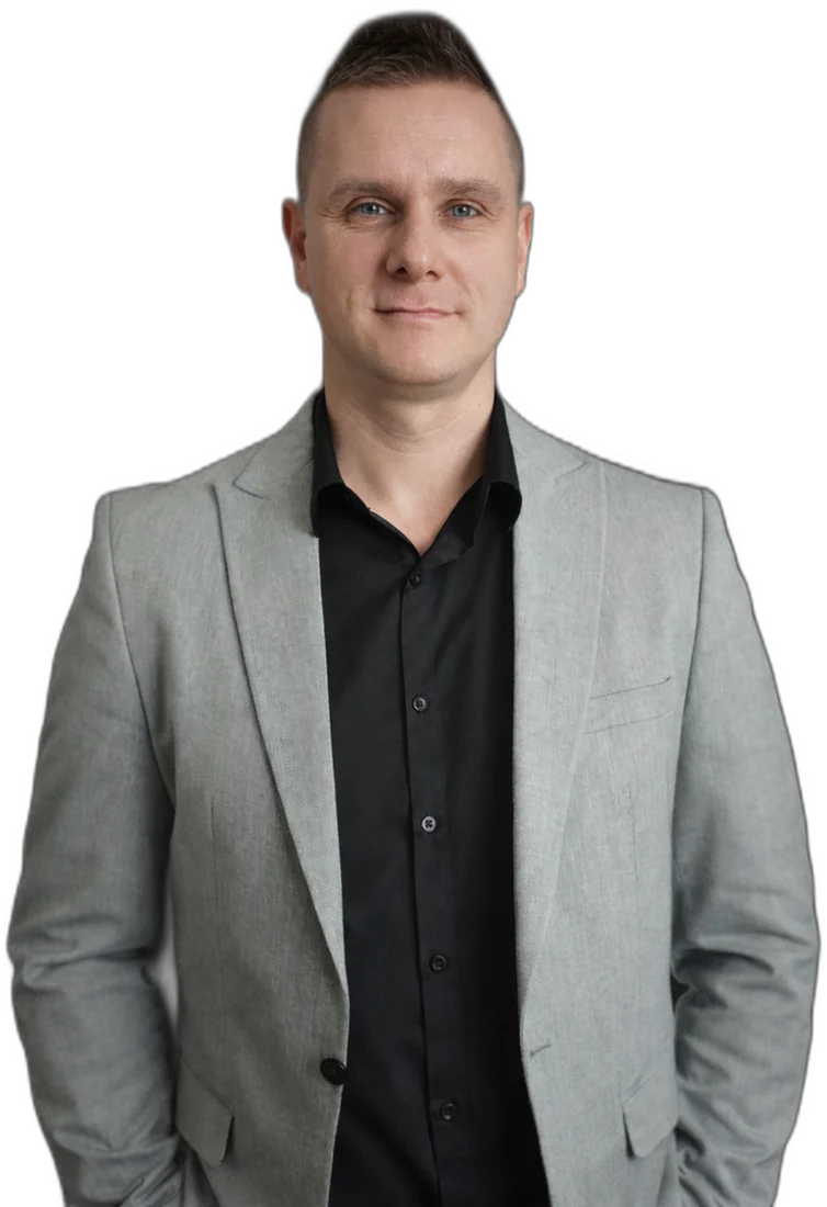 Damian Korecki, prowadzący szkolenia